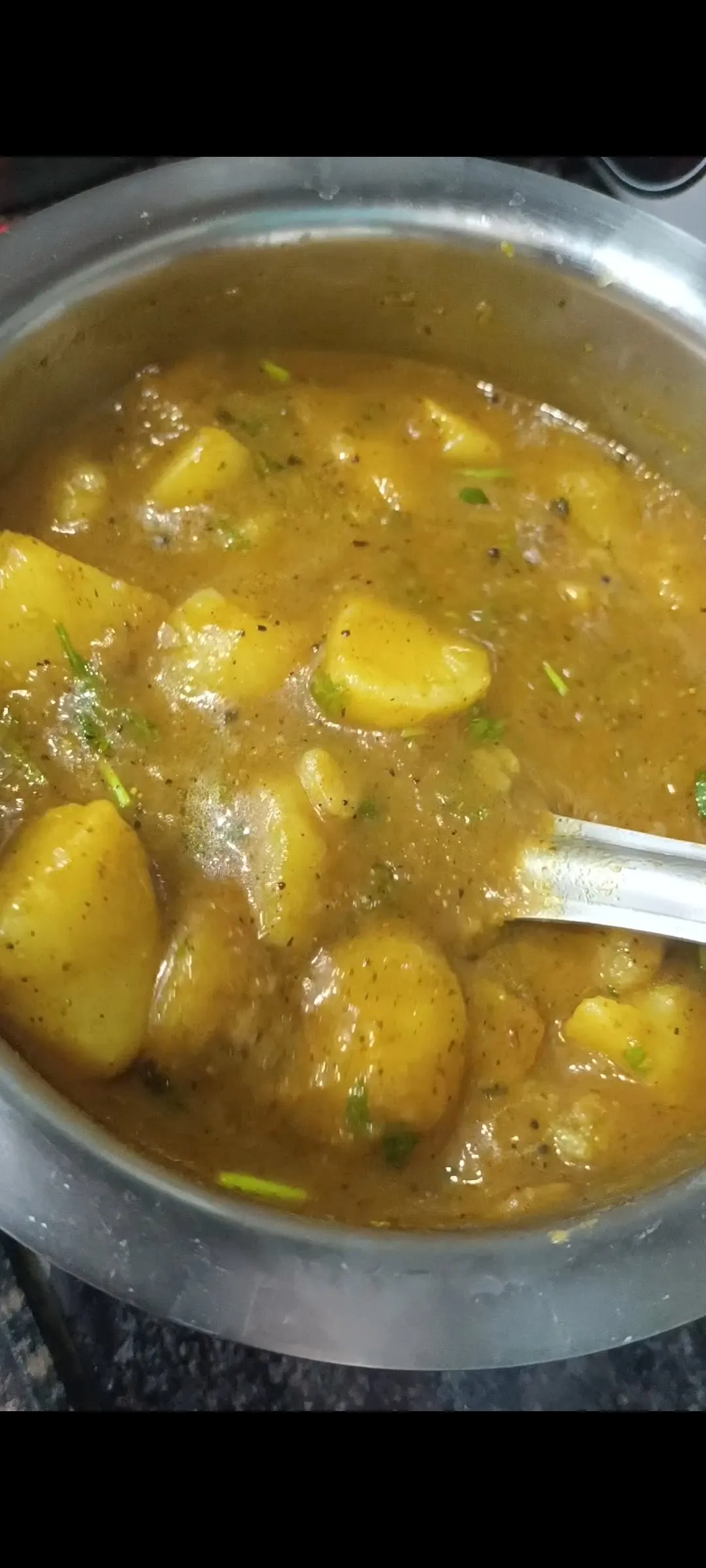 Dum Aalu Style Curry — Healthy Tiffin and Food Pack