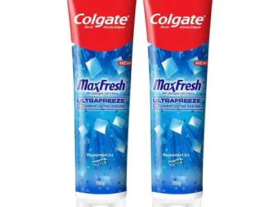 Colgate MaxFresh Breath Freshner Oral Care Toothpaste, 300g Saver Pack (150g x 2), Peppermint Ice, Blue Gel Paste with Menthol & Cooling crystals for bad breath control