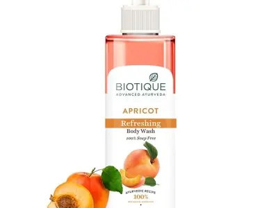 Biotique Apricot Refreshing Body Wash | Keeps Skin Fresh and Clean | Brightens Skin and Reducing Dark Spots | 100% Botanical Extracts | Suitable for All Skin Types | 200ml