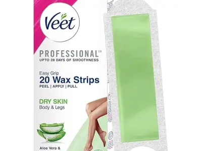 Veet Full Body Waxing Strips Kit for Dry to Normal Skin | 20 Pre-Coated Wax Strips & 4 Perfect Finishing Wipes | Up to 28 Days of Salon Like Smoothness | Arms, Underarms, Legs & Bi