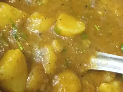 Dum Aalu Style Curry