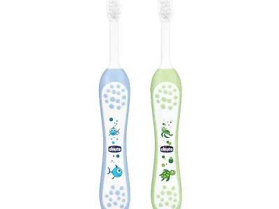 Chicco Baby Manual Toothbrush For Infants (6M-36M), Set Of 2|Extra Soft Tapered Bristles Ideal For Milk Teeth|Bpa Free (Blue, Green)