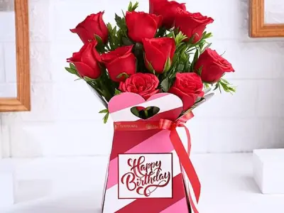 FlowerAura Premium Fresh Live Flower Bouquet of 10 Red Roses In FA Happy Birthday Box Birthday Gift For Girlfriend, Boyfriend, Husband, Wife, Parents & Friends (Same Day Delivery)