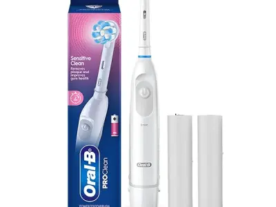 Oral B Pro Expert AA Battery Electric Toothbrush for Adults, 2 Min Timer with Quadpacer, Long Battery Life, IPX7 Water Resistant, 2 Year Warranty by Oral-B, Dentist inspired Round